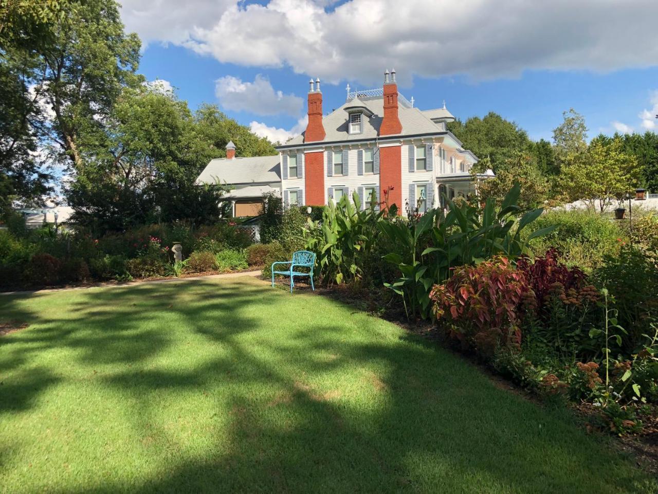 Bed and Breakfast Highgate Estate & Gardens à Greensboro Extérieur photo