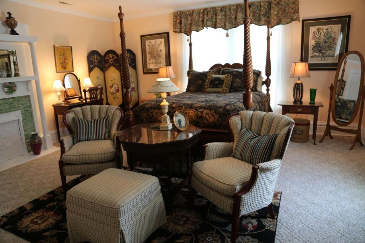 Bed and Breakfast Highgate Estate & Gardens à Greensboro Extérieur photo